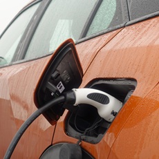 Neue Förderung für Elektroautos und Ladepunkte in Mehrparteienhäusern